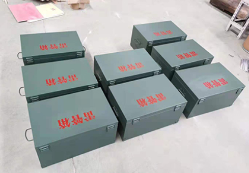 黄梅炸药箱和雷管箱一般是怎么存放的？