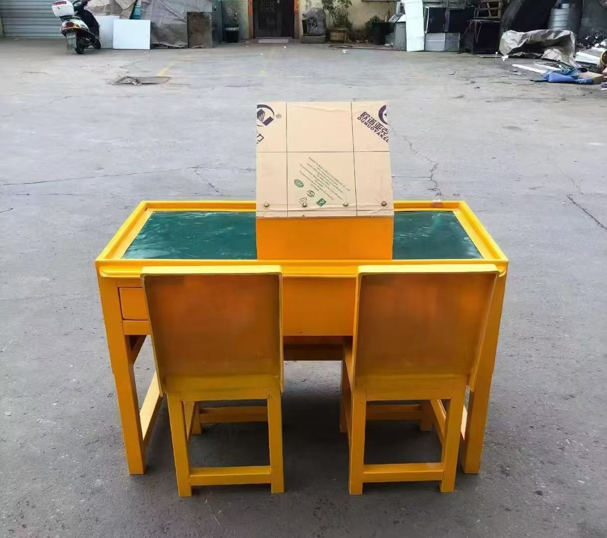 黄梅防静电导通桌井下煤矿火工品发放桌：危险品流转的安全守护者